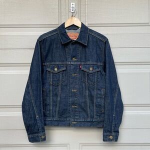 levis denim jacket in medium wash size S mens modern type III
